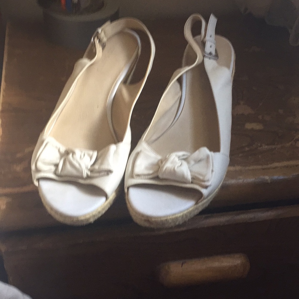 Women’s shoes